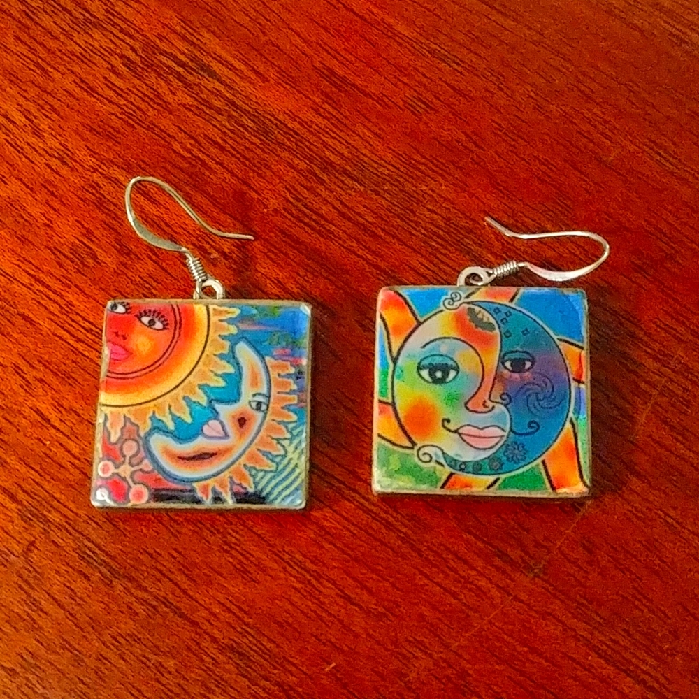 Sun/Moon Dangle Earrings 💐3 for 15💐